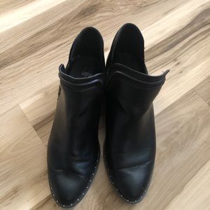 SONOMA BLACK BOOTIES Faux Leather Size 9 like new condition